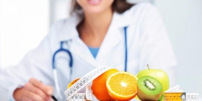 Saiba porque procurar um nutricionista antes de iniciar uma dieta Saiba porque procurar um nutricionista antes de iniciar uma dieta